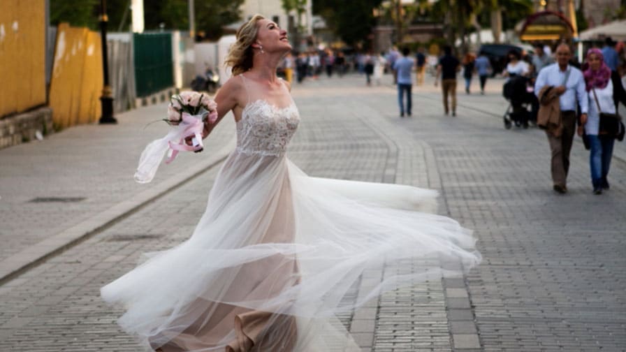 Bride Enjoying The Streets of Istanbul