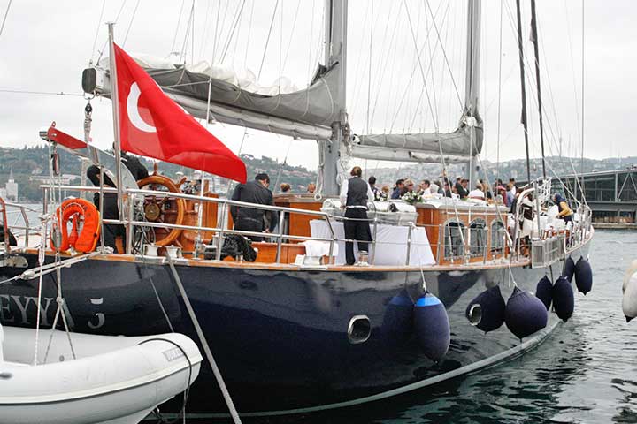 Istanbul Wedding Bosphorus Boat Trip